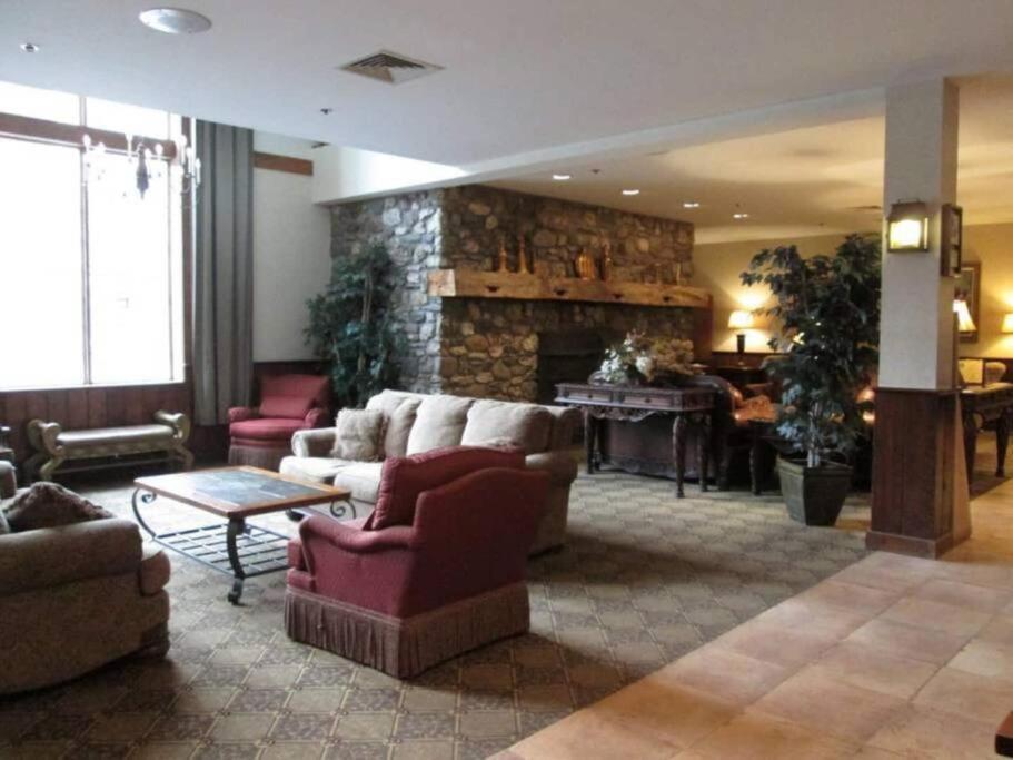Spacious 3Br 3Ba Sleeps 8 Ski On Off Jiminy Mountain Resort Hancock Kültér fotó